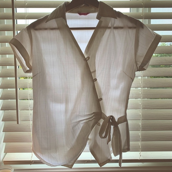 Vintage Tops - Vintage wrap style pinstripe blouse